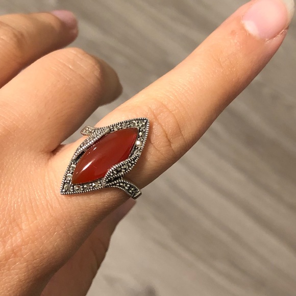 STERLING SILVER RED AGATE MARQUISE MARCASITE RING - Picture 8 of 10